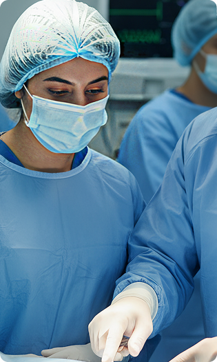 Profissional médico em cirurgia